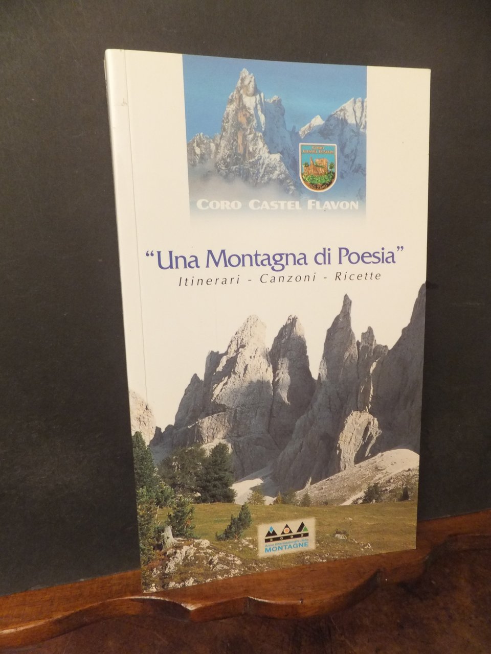 UNA MONTAGNA DI POESIA - ITINERARI CANZONI RICETTE