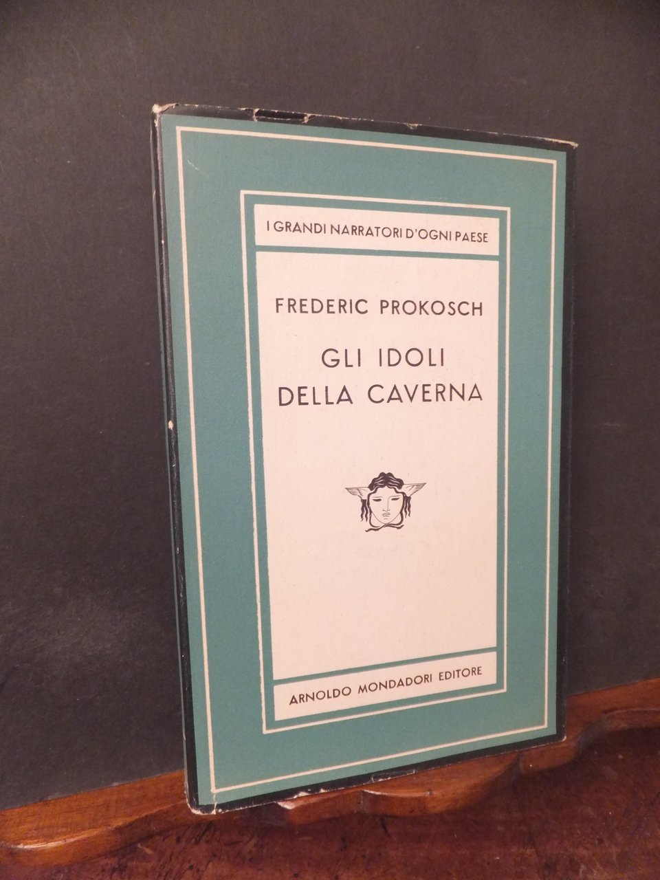 GLI IDOLI DELLA CAVERNA | Immagine principale