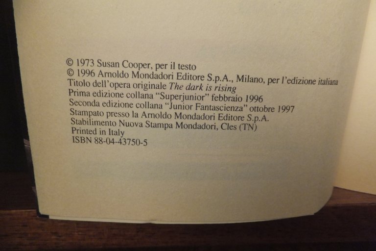 UNO SPICCHIO DI TENEBRA