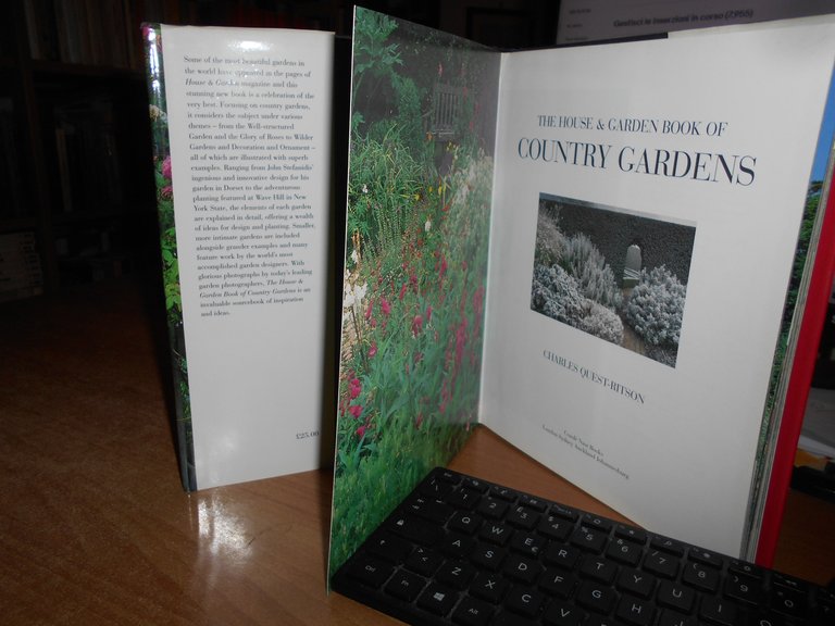 The House And Garden Book Of Country Gardens. di Charles …