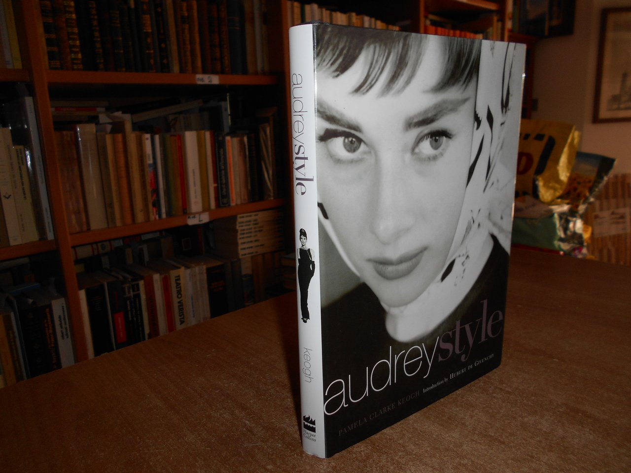 AUDREY STYLE. PAMELA CLARKE KEOGH 1999