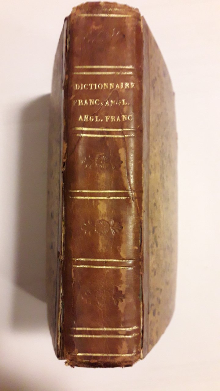 Nouveau Dictionnaire de poche Français-Anglais et Anglais-Français contenant tous les …