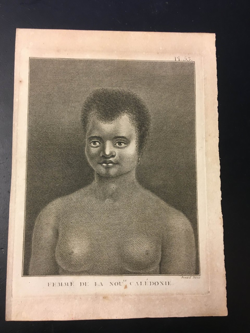 Femme de la Nouvelle Calédonia. Incisione (cm. 23,6 X 18,3 …