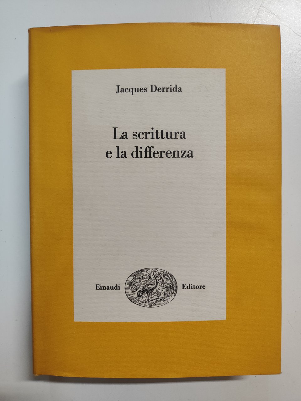 La scrittura e la diffidenza