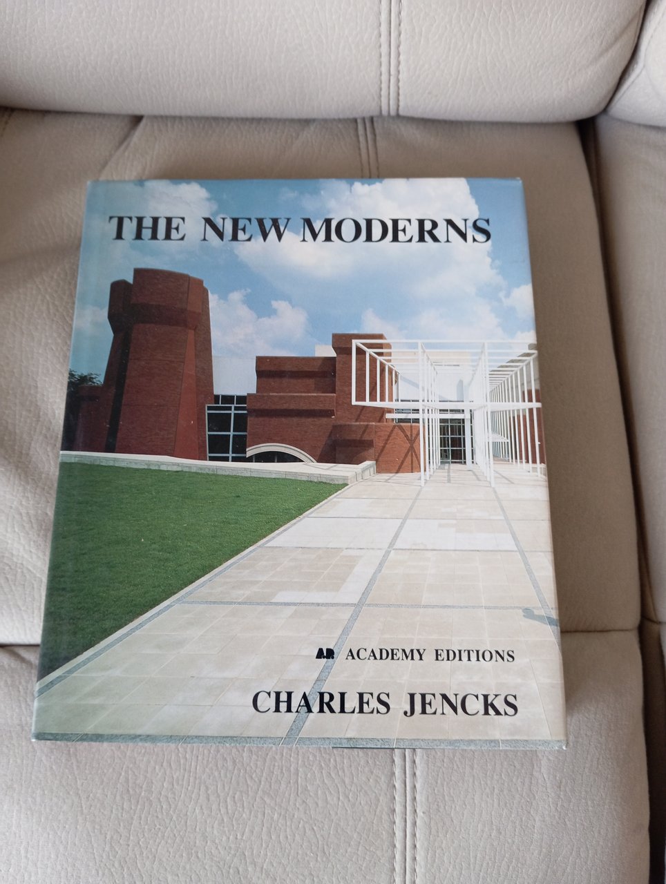 The new moderns from late to neo-modernism