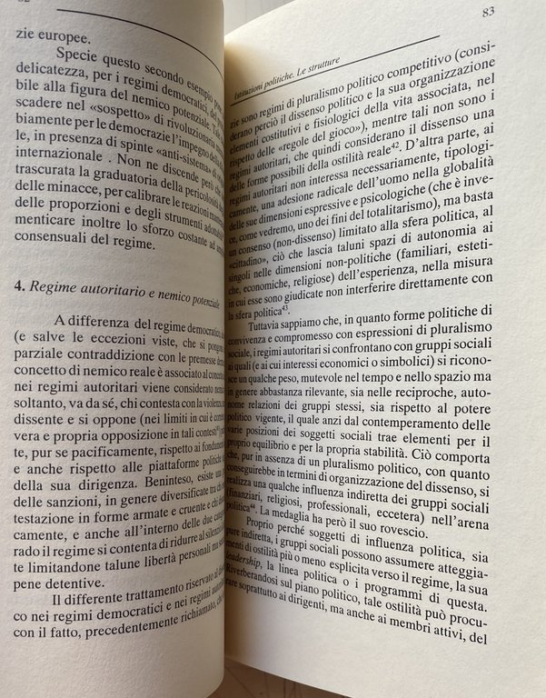 ISTITUZIONI POLITICHE. STRUTTURA E PENSIERO