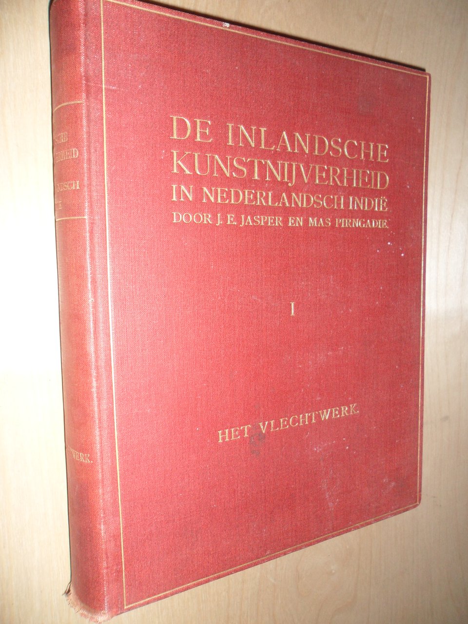 DE INLANDSCHE KUNSTNIJVERHEID IN NEDERLANDSCH INDIË VOL. 1