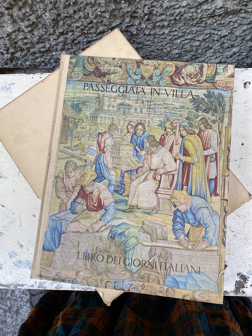 Passeggiata in villa. Libro dei giorni italiani