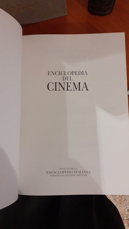 Enciclopedia del cinema opera in 7 volumi Treccani